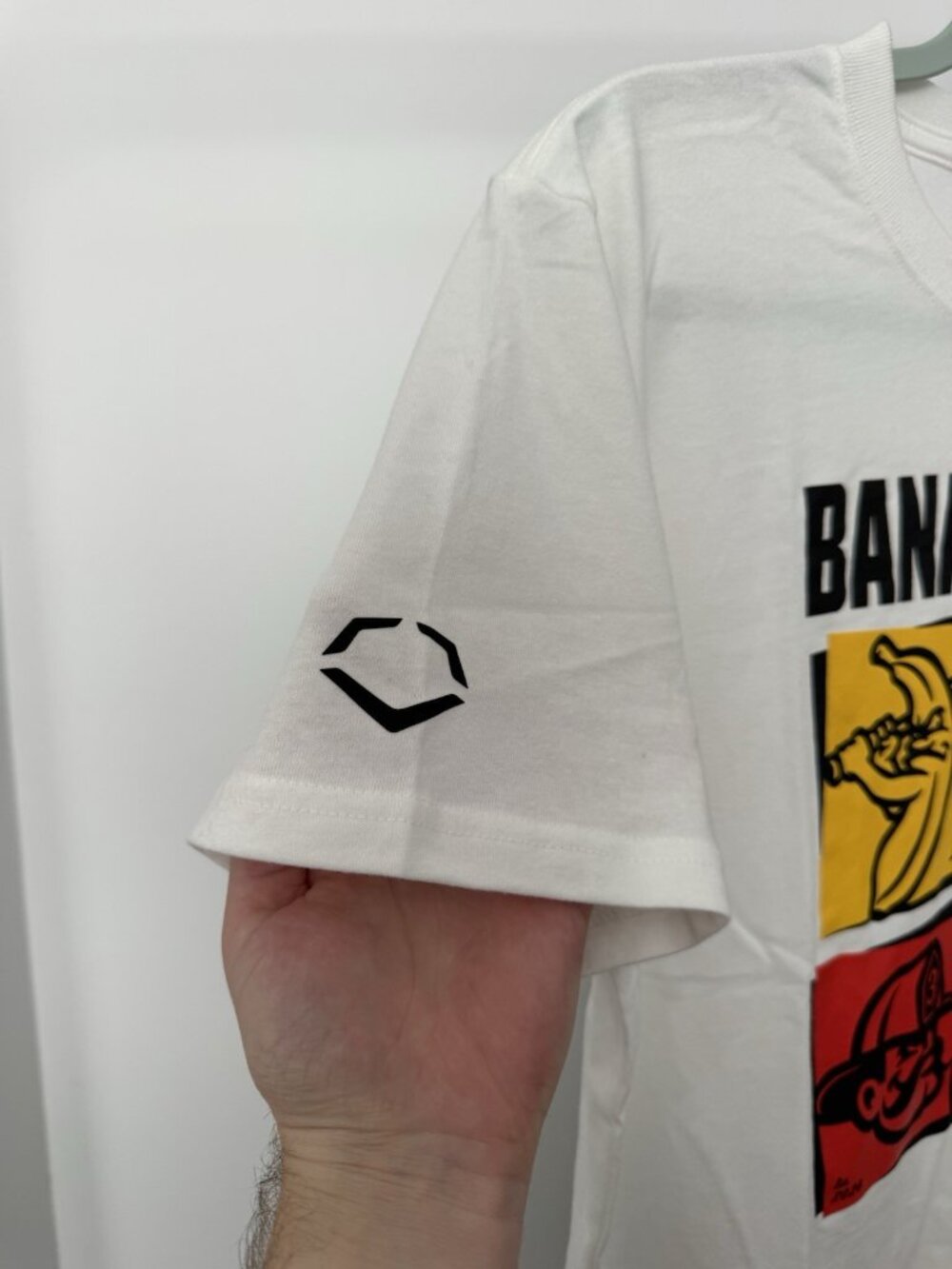 Savannah Bananas EvoShield Banana Ball Tee Men's Medium White NWT - Picture 5 of 8